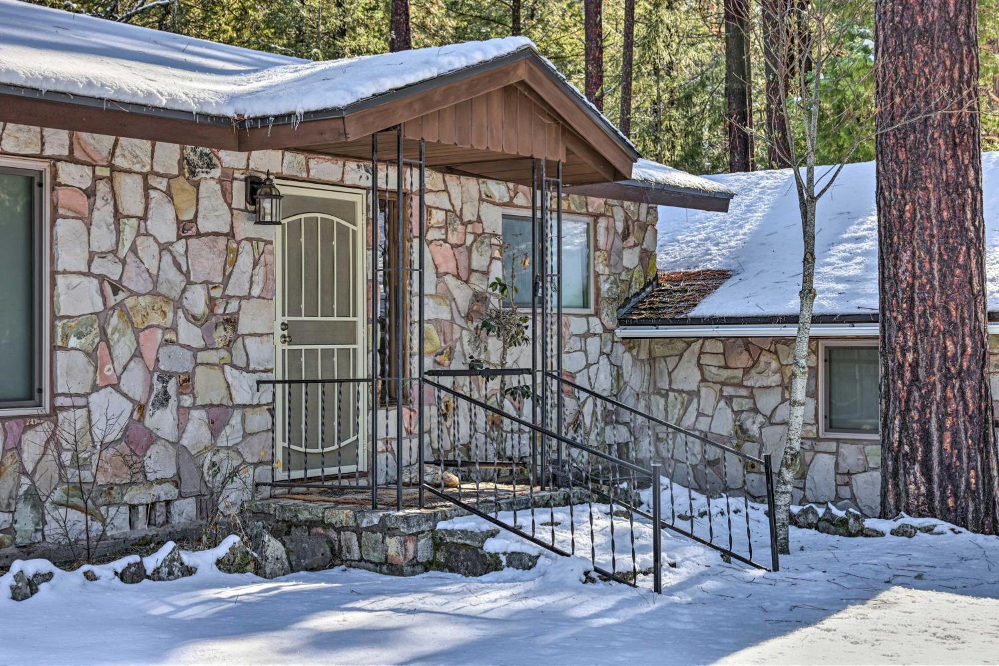 Riverfront Home Near Yosemite National Park! Groveland Exterior photo